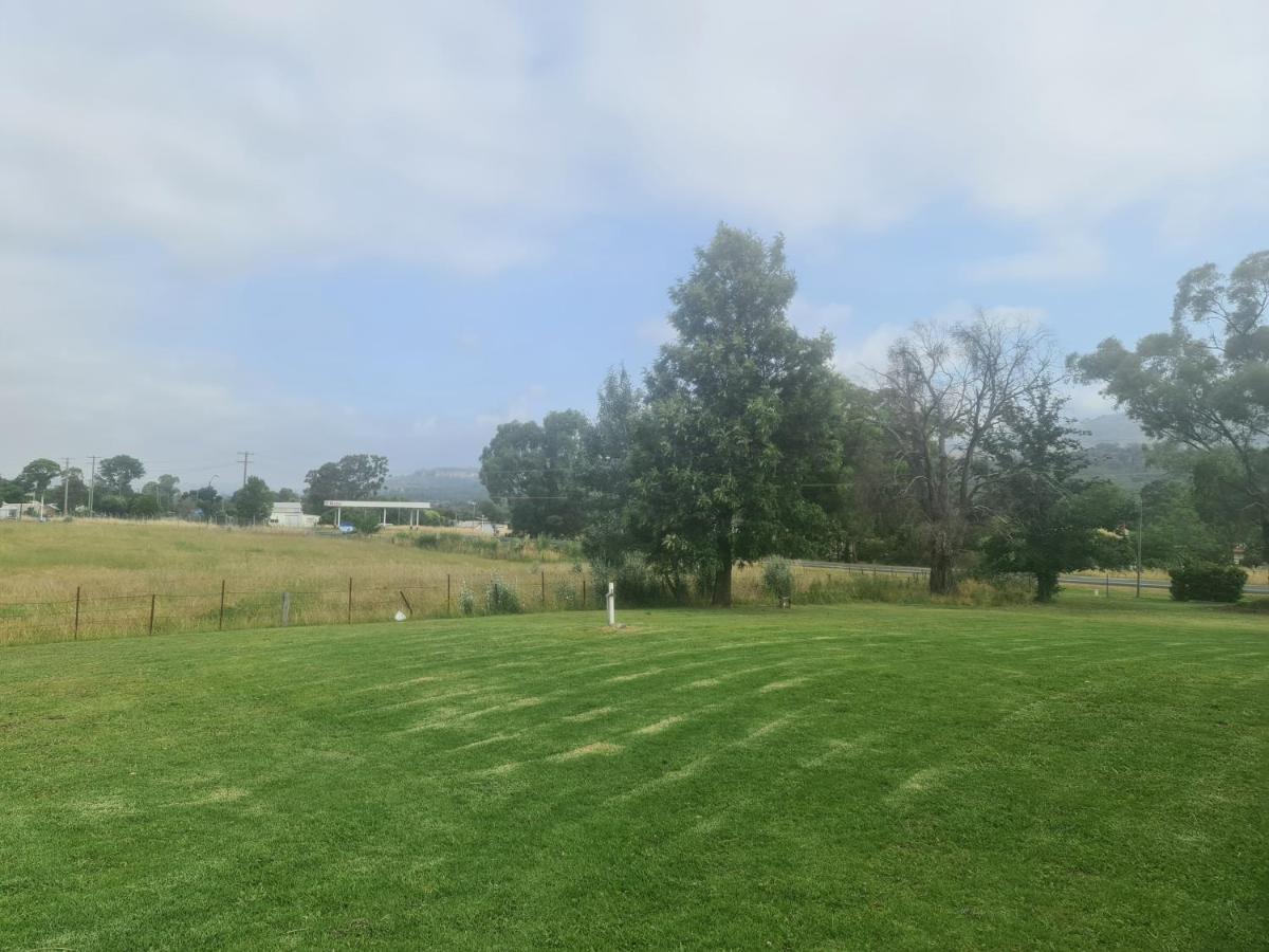 Valley View Motel Murrurundi Экстерьер фото