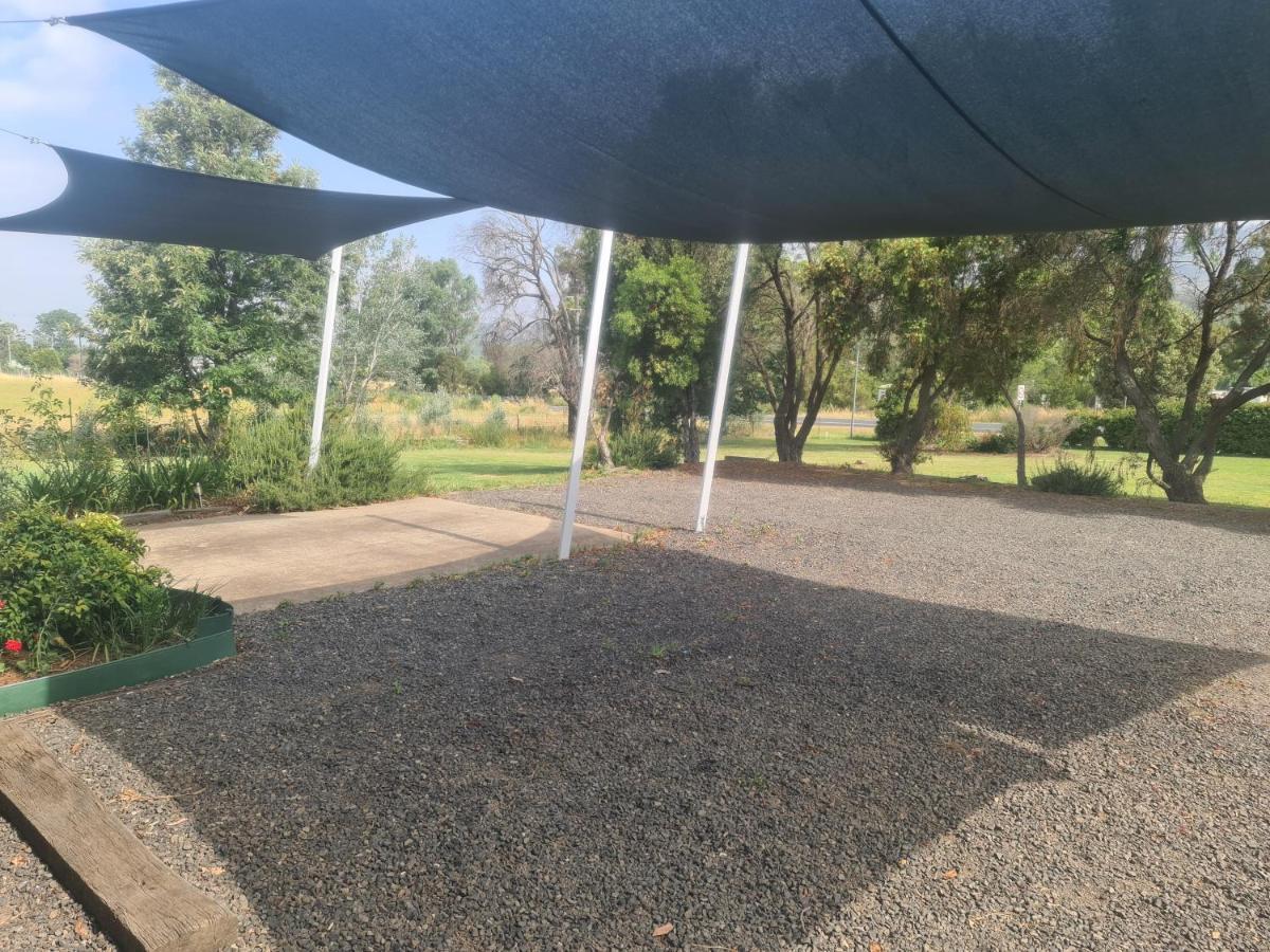 Valley View Motel Murrurundi Экстерьер фото