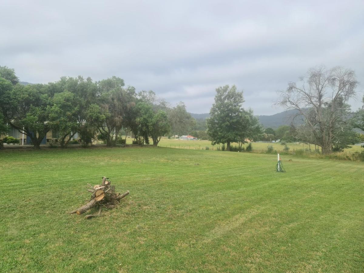 Valley View Motel Murrurundi Экстерьер фото